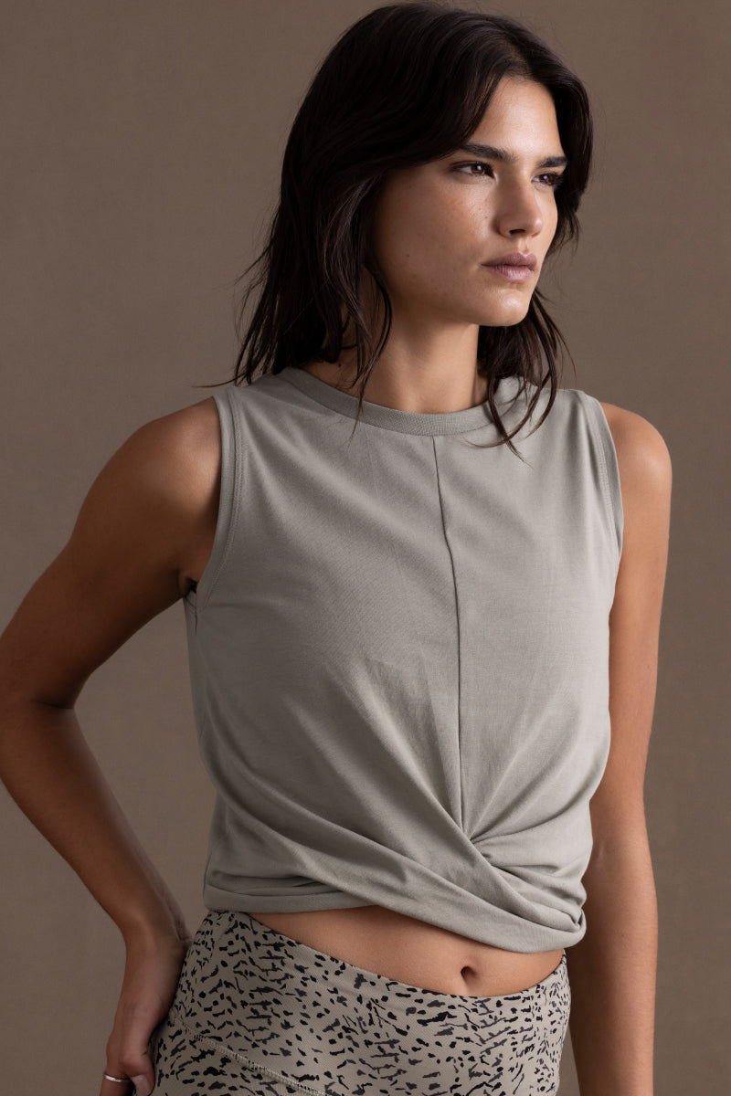 Cropped Top Vetiver | Hey Honey Yoga & Active Wear
