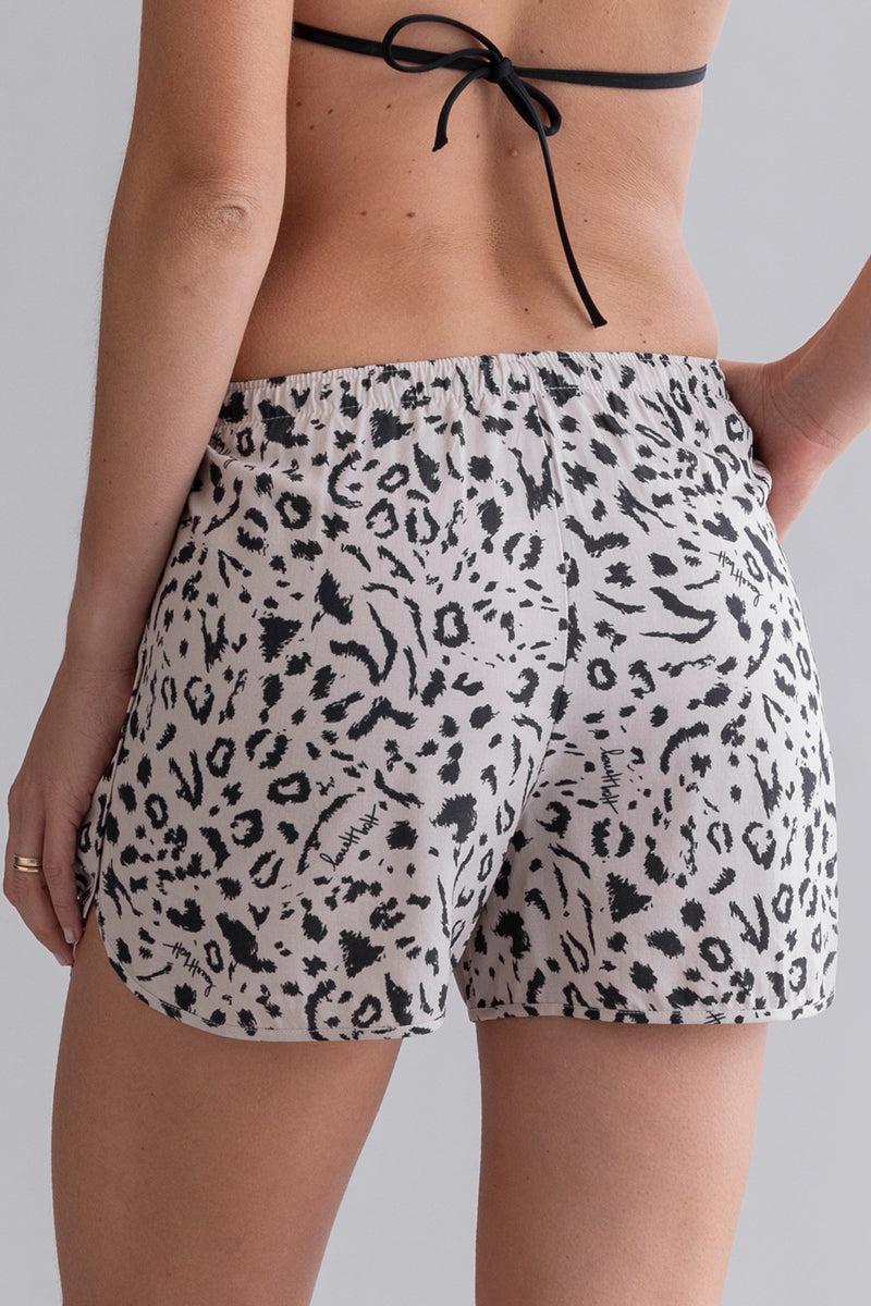 Summer Shorts Mono Leo Oatmeal | Hey Honey & Active Wear