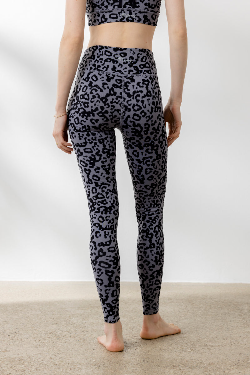 Leggings Distorted Animal Magnet