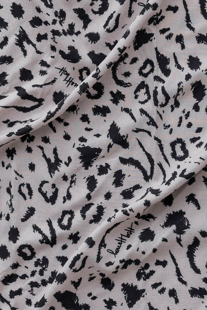 Big Scarf Mono Leo Oatmeal | Hey Honey & Active Wear